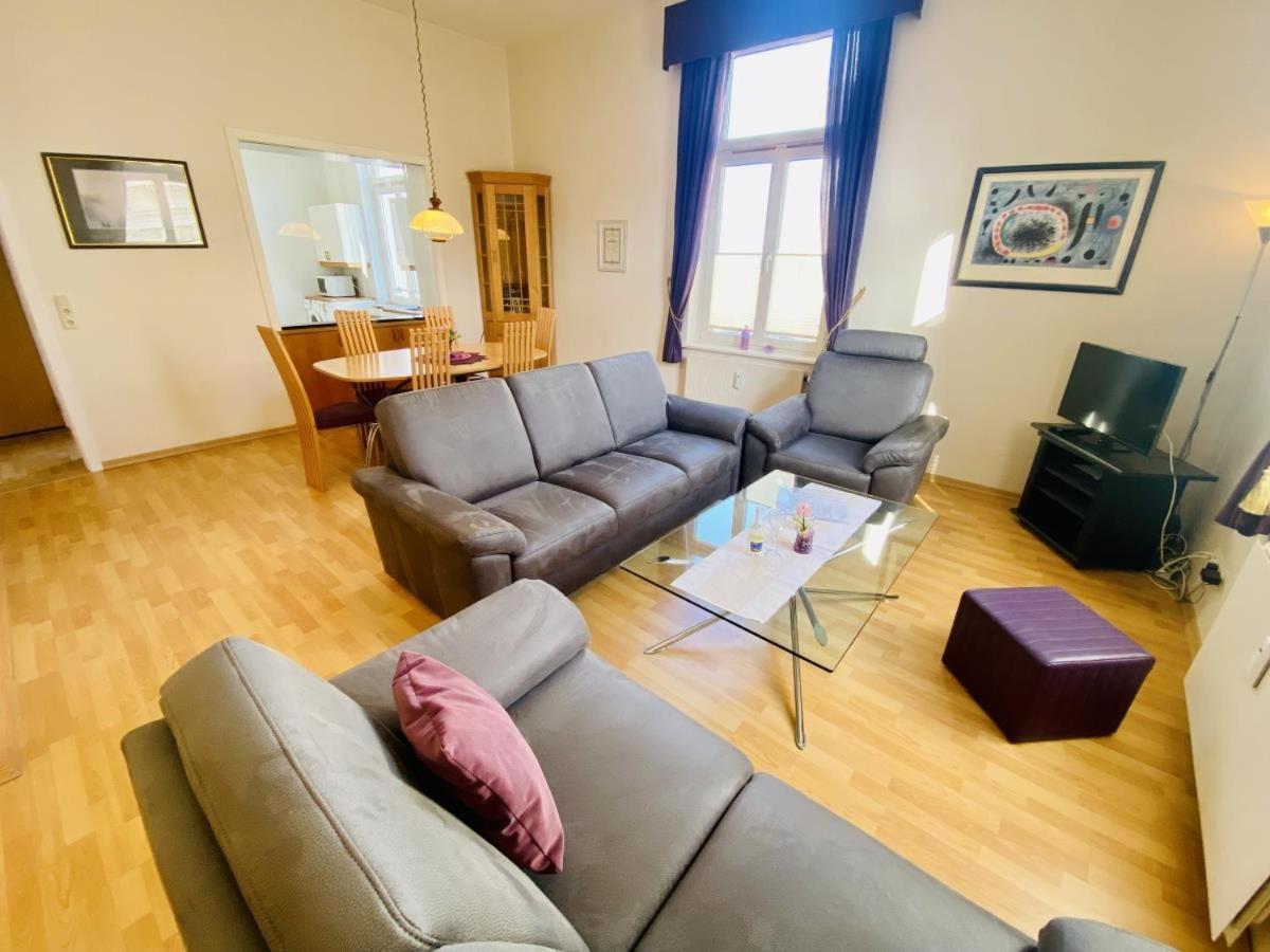 Apartamento Berringer, Leuchtfeuer, Direkt An Der Promenade Rostock Exterior foto